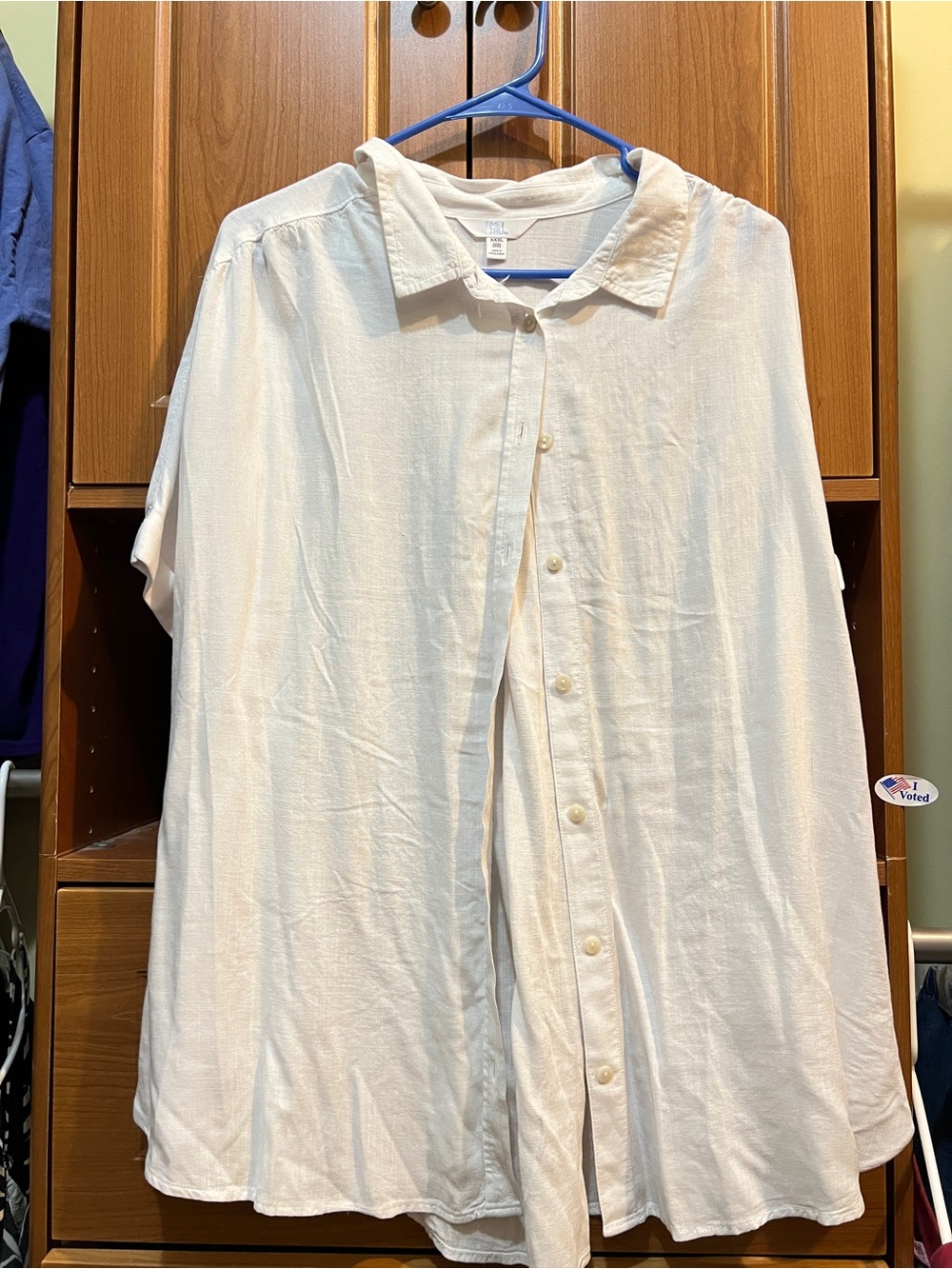 Time and Tru white Short-Sleeve camp shirt